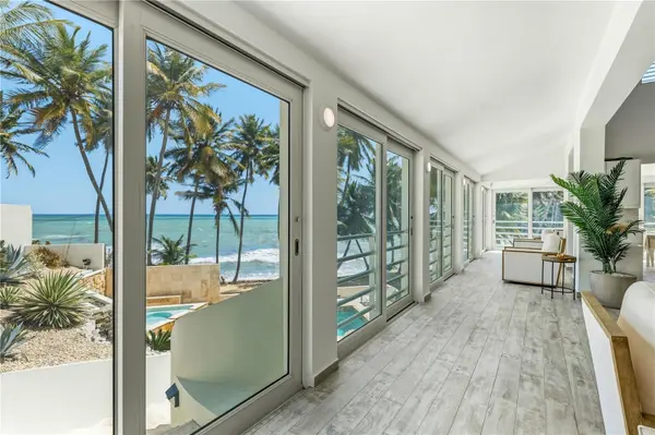 32 SHELL CASTLE, Humacao, PR 00791