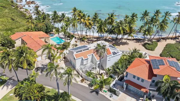 32 SHELL CASTLE, Humacao, PR 00791
