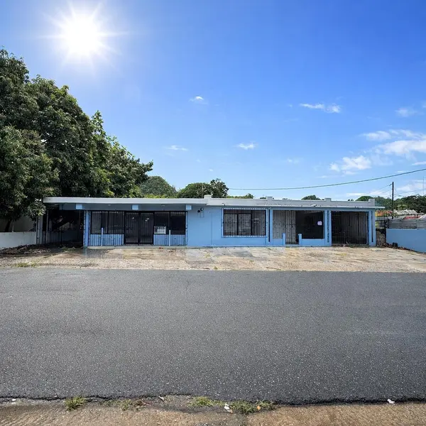 Calle 3 URB. FLAMBOYAN #A-3, Manati, PR 00674