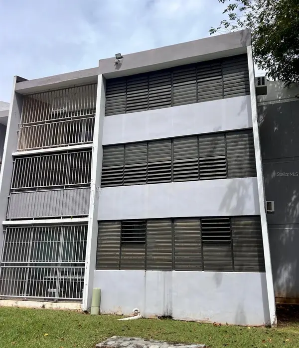 10 II SANTA CRUZ #H301, Bayamon, PR 00961