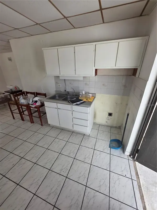 509 Blq 211 URB. VILLA CAROLINA #13, Carolina, PR 00984