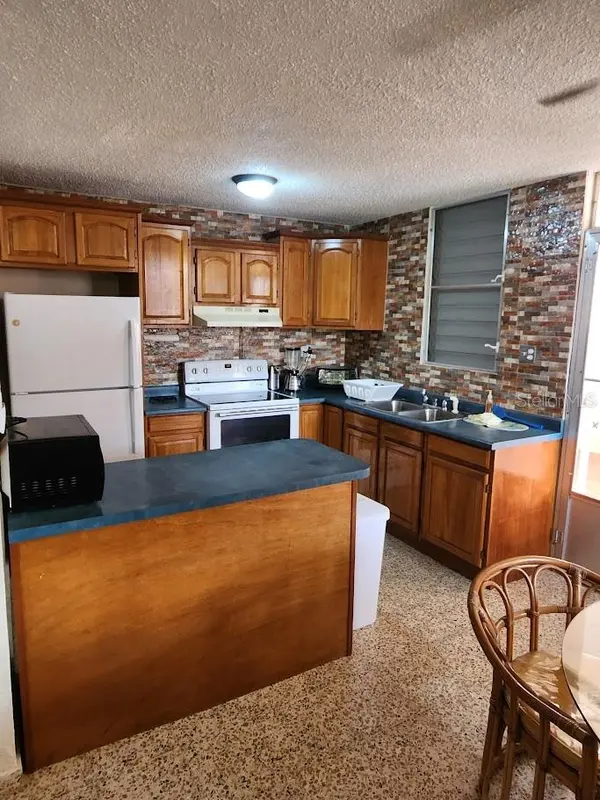 4-14 bloque 4k-10 ALTURAS DE MONTE BRISAS, Fajardo, PR 00738