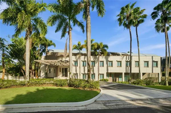 9 CASTAÑA ST, Guaynabo, PR 00968