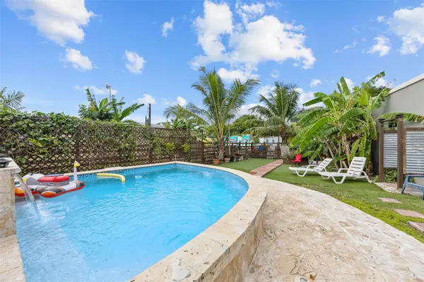 Solar 5 CARR 429 BO CALVACHE, Rincon, PR 00677