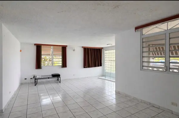 Calle 2 LAS VEGAS, Catano, PR 00962