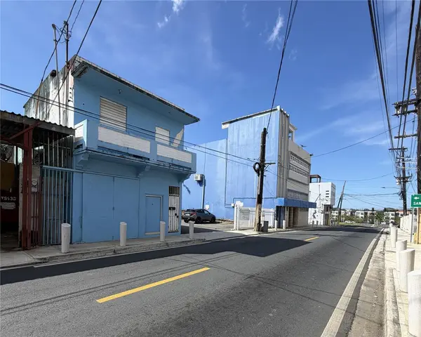 839 C. HIRAM GONZÁLEZ, Bayamon, PR 00959