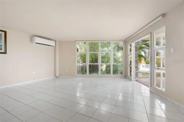 125 PALMARINA CLB #12, Humacao, PR 00791