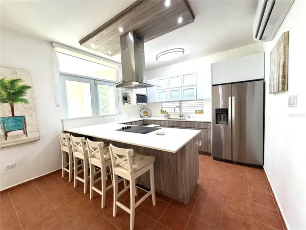 693 NORTH COAST VILLAGE #236, Vega Alta, PR 00692