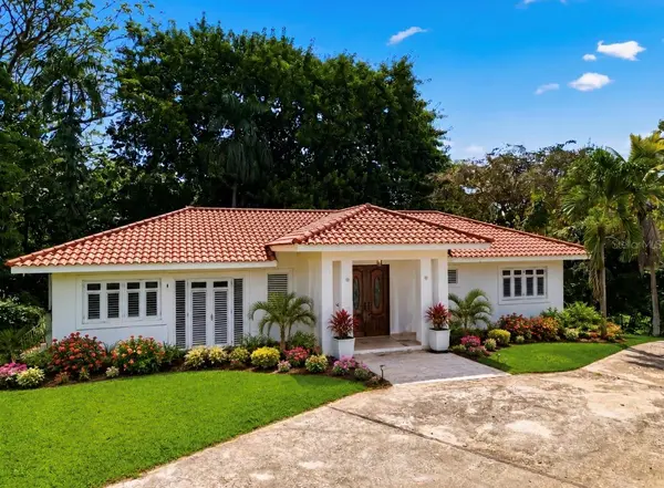 7 VANDA, Guaynabo, PR 00966