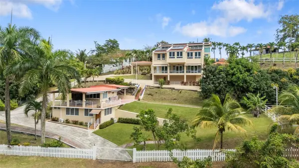 23 & 24 HACIENDA CARABALI, Luquillo, PR 00773