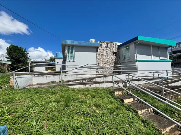 47 AVE JOSE DE DIEGO #32, San Juan, PR 00908