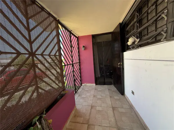 SR 659 Villas del Capitan SOLANDRA ST #AA-12, Arecibo, PR 00612