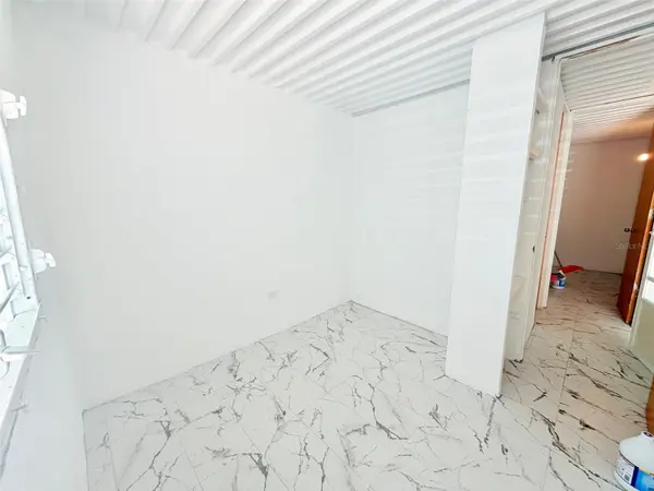 4 CALLE, Carolina, PR 00987