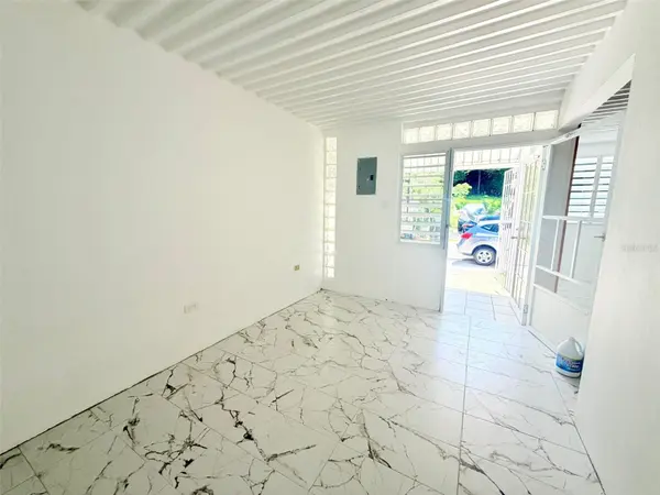 4 CALLE, Carolina, PR 00987