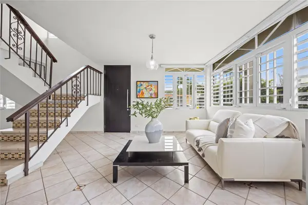 Calle 6 H17 TINTILLO GARDENS, Guaynabo, PR 00966