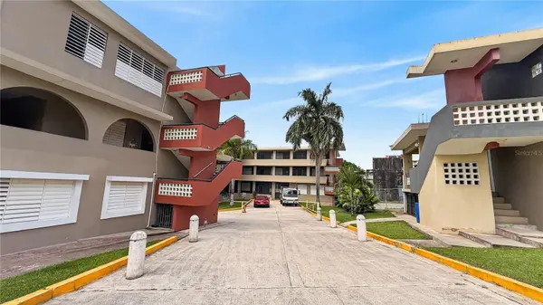 120 BO HATO TEJAS, CALLE PAJAROS, Bayamon, PR 00959