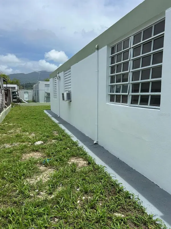 I-11 FLAMBOYAN, Naguabo, PR 00718