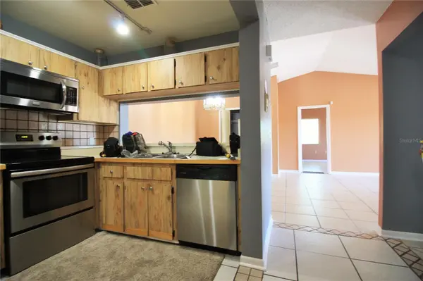 5208 VIA HACIENDA CIR #A201, Orlando, FL 32839