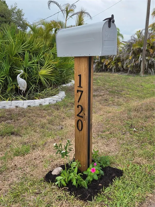 1720 FOSSIL DR, Englewood, FL 34223