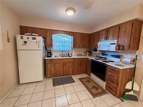 1640 JUNO TR #205B, Astor, FL 32102