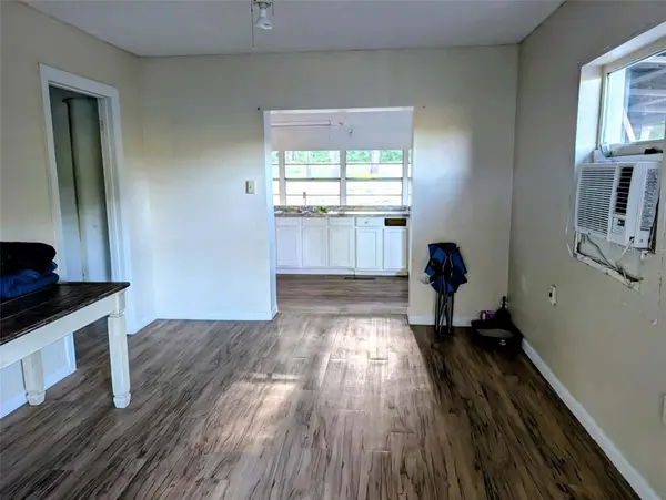 17247 SE 284TH TER, Umatilla, FL 32784