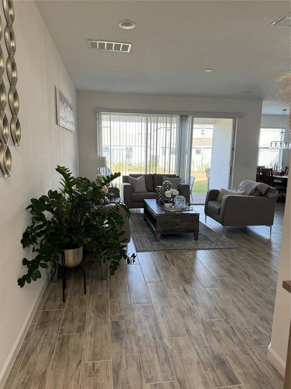 380 CABELLO DR, Davenport, FL 33837