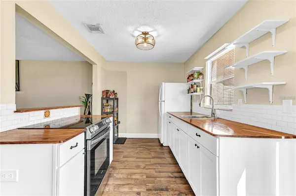 1631 LITTLE FALLS CIR #92, Orlando, FL 32807