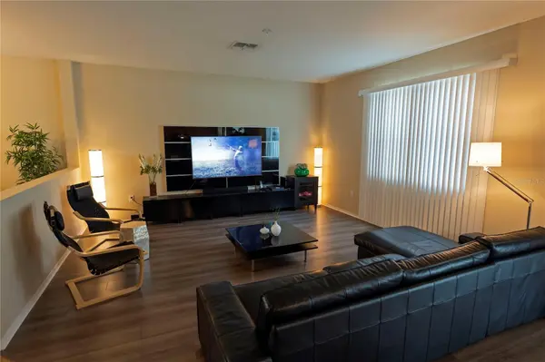 1039 TOURMALINE DR, Kissimmee, FL 34746