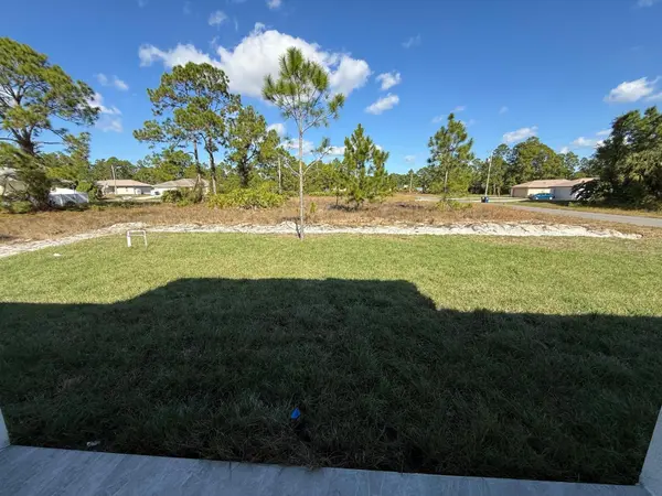 1121 FLORENCE ST E, Lehigh Acres, FL 33974
