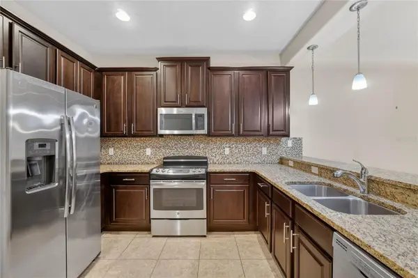 8087 BROOKSVILLE DR, Davenport, FL 33896