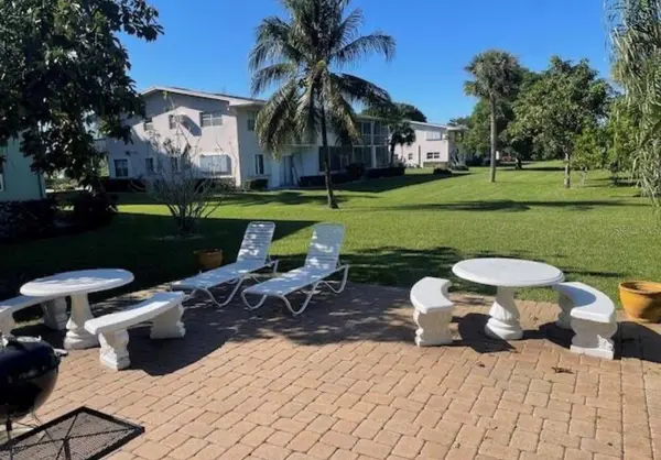 66 EASTHAMPTON #C, West Palm Beach, FL 33417