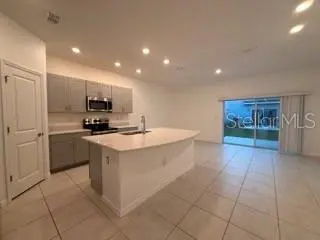 2906 CANARY AVE, Davenport, FL 33837