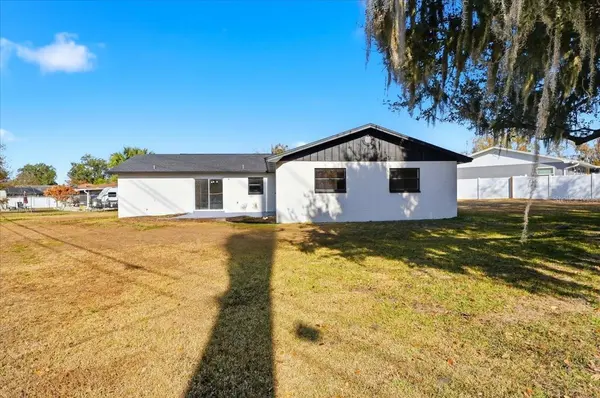 6134 CHRISTINA DR E, Lakeland, FL 33813