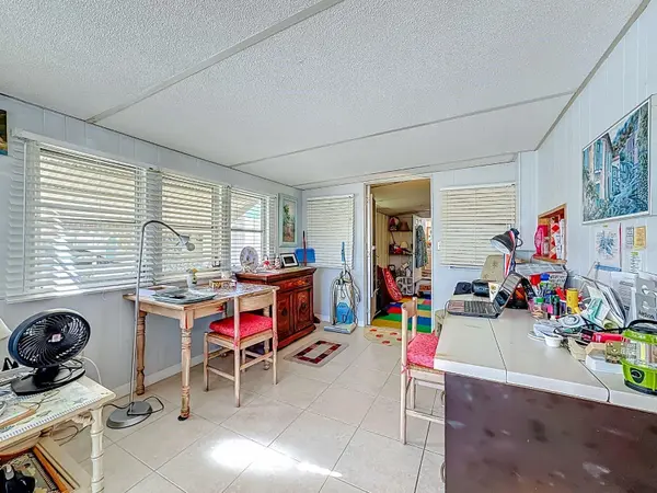411 TROPIC DR W, Palmetto, FL 34221