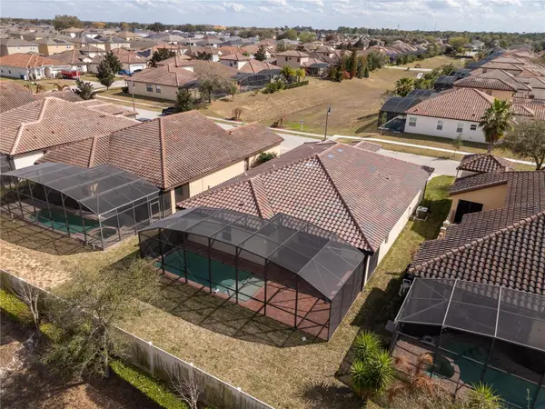355 VILLA SORRENTO CIR, Haines City, FL 33844