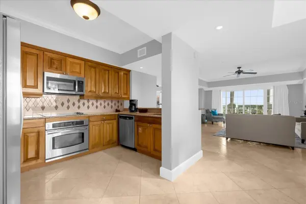 7593 GATHERING DR #608, Reunion, FL 34747