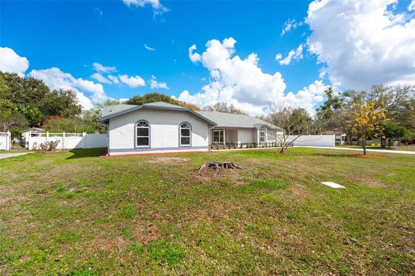 5521 OAK ST, Mount Dora, FL 32757