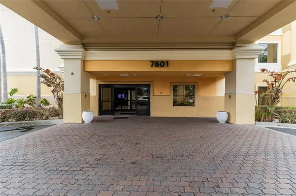 7601 CANADA AVE #408, Orlando, FL 32819