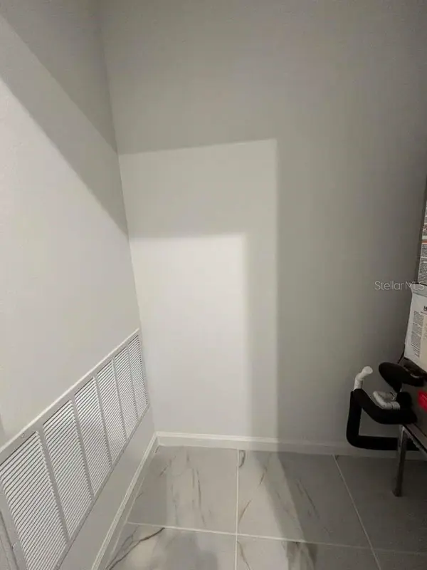 9872 WALKWAY DR, Orlando, FL 32832
