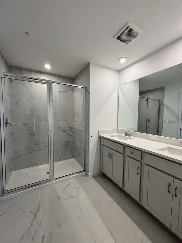 9872 WALKWAY DR, Orlando, FL 32832