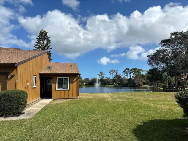 156 LAKEWOOD VILLAGE CIR, Daytona Beach, FL 32119