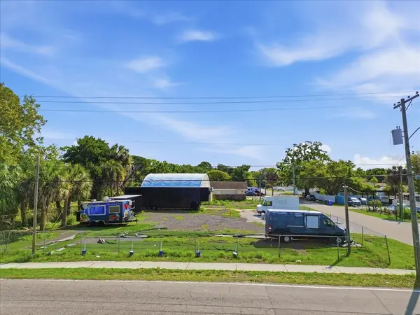 7511 WINCHESTER DR, Tampa, FL 33615