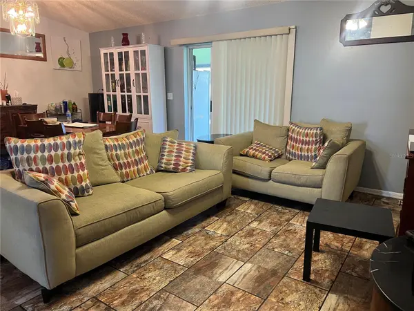 910 LOUVRE CT, Kissimmee, FL 34759