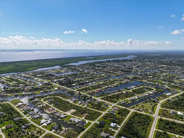 8295 ANTWERP CIR, Port Charlotte, FL 33981