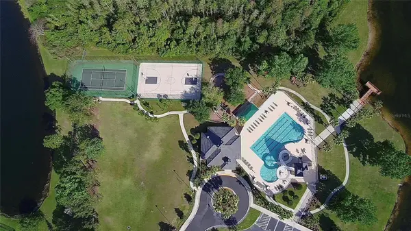 2079 MARSH HAWK DR, Orlando, FL 32837