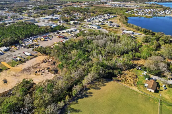 LOUISE AVE, Dundee, FL 33838