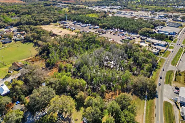 LOUISE AVE, Dundee, FL 33838