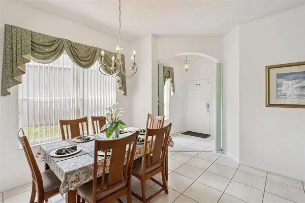 170 BLOOMINGDALE DR, Davenport, FL 33897