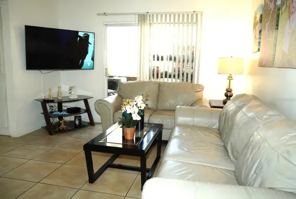 1664 SUNNY BROOK LN NE #103, Palm Bay, FL 32905