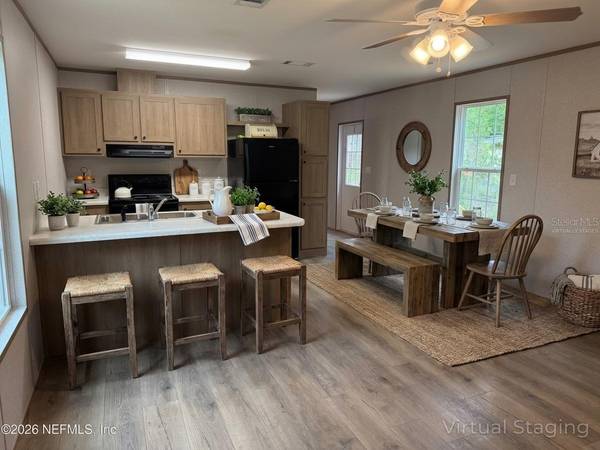 213 MILTON AVE, Interlachen, FL 32148